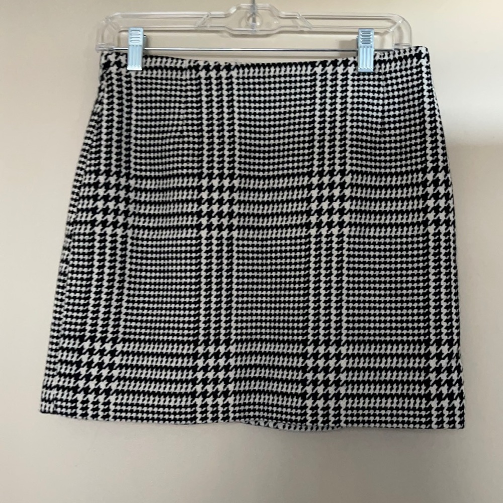 Patterned Mini Pencil Skirt